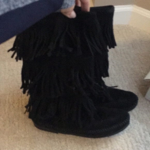 Minnetonka Fringe Boots - Picture 2 of 4